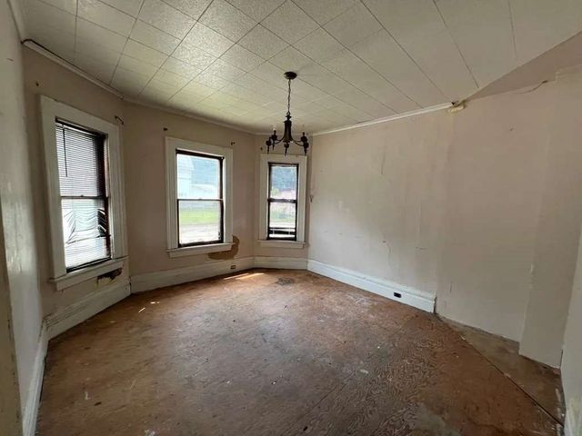 729 15th St, City Of Franklin, PA 16323