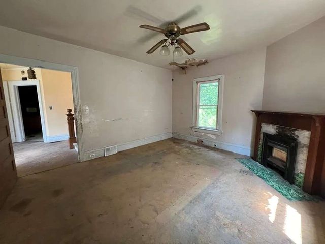 729 15th St, City Of Franklin, PA 16323