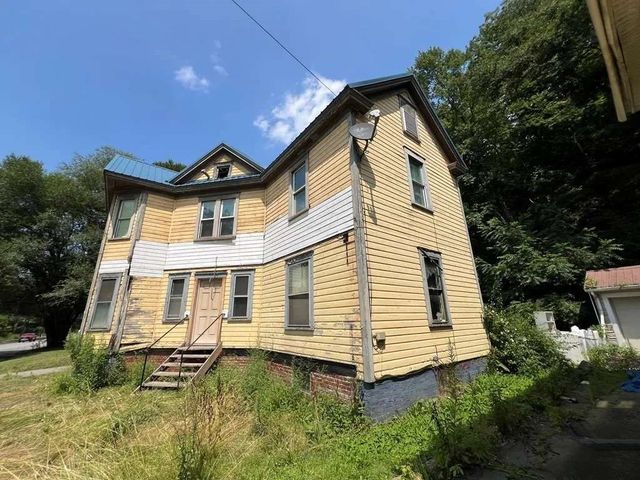 729 15th St, City Of Franklin, PA 16323