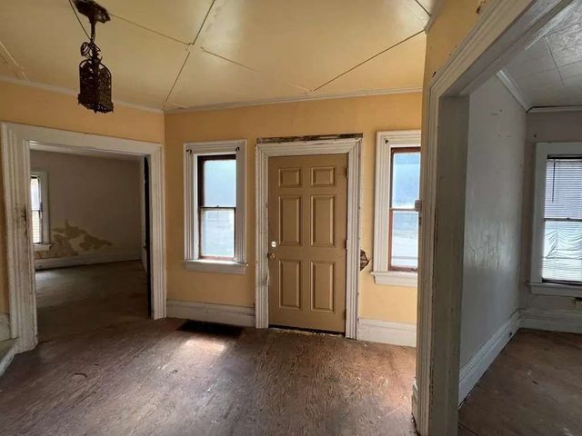 729 15th St, City Of Franklin, PA 16323