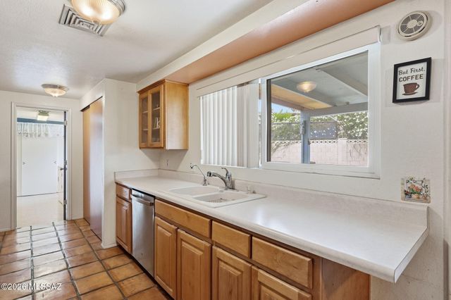 651 N Colette Circle, Tucson, AZ 85748