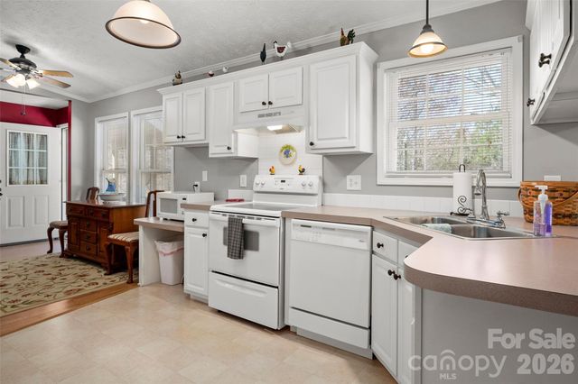 2504 Cottage Lane, Liberty Hill, SC 29074