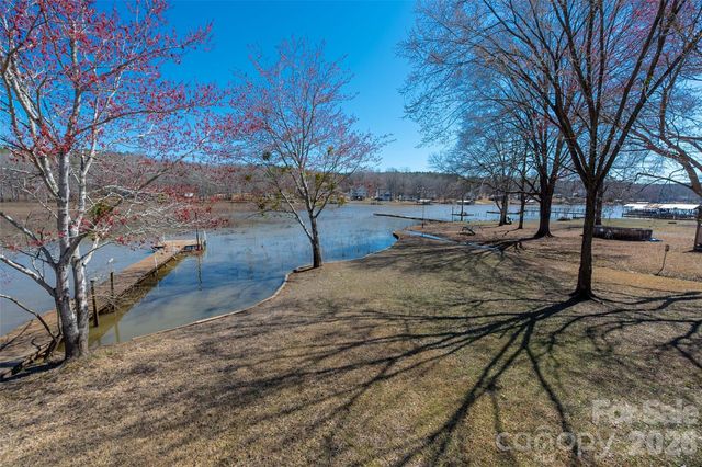 2504 Cottage Lane, Liberty Hill, SC 29074