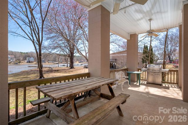 2504 Cottage Lane, Liberty Hill, SC 29074