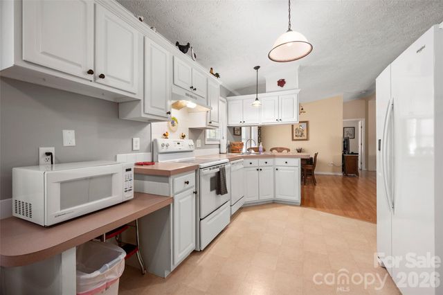 2504 Cottage Lane, Liberty Hill, SC 29074
