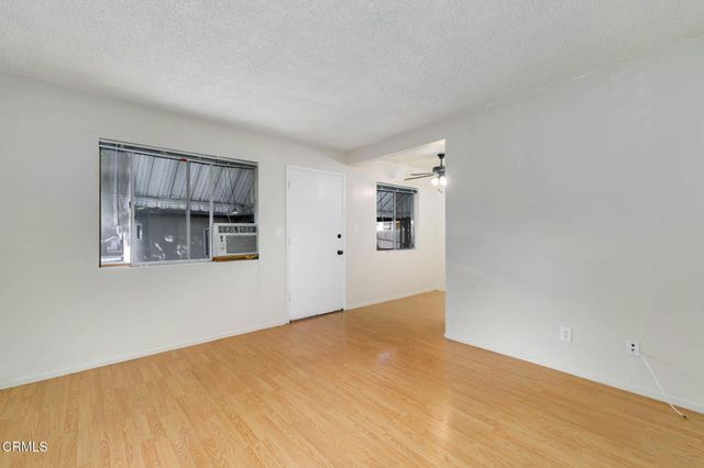 132 Poinsettia Avenue, Monrovia, CA 91016