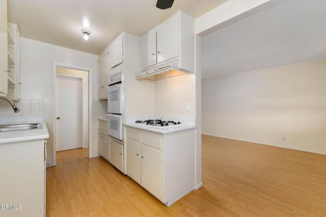 132 Poinsettia Avenue, Monrovia, CA 91016