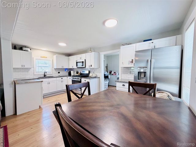 2712 Vanness Street, Port Huron, MI 48060