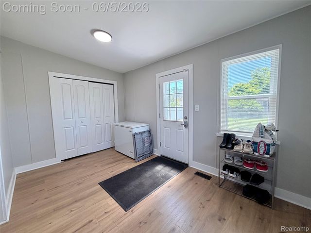 2712 Vanness Street, Port Huron, MI 48060