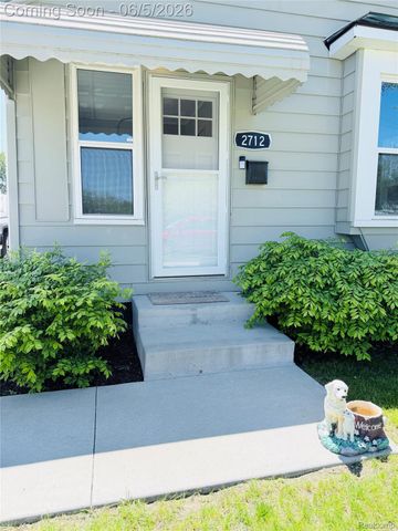 2712 Vanness Street, Port Huron, MI 48060
