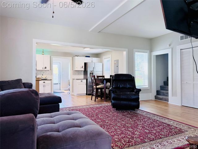 2712 Vanness Street, Port Huron, MI 48060