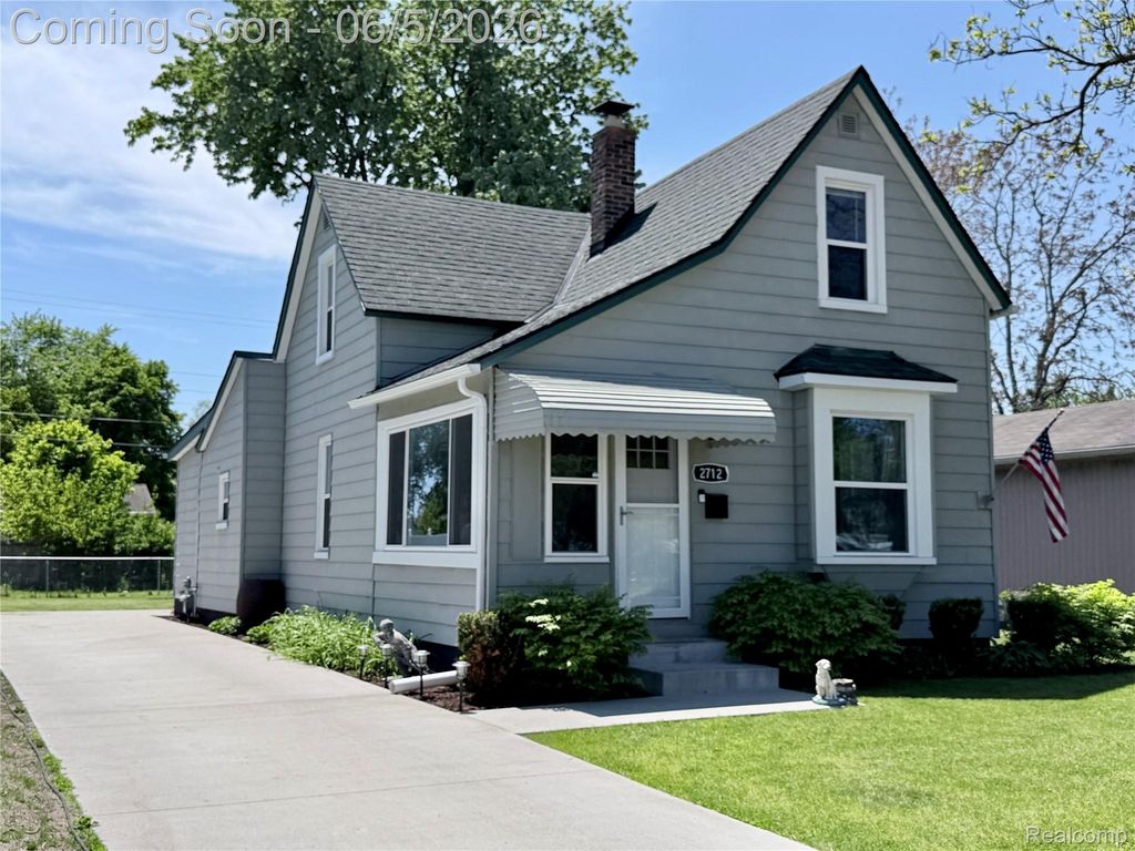 2712 Vanness Street, Port Huron, MI 48060