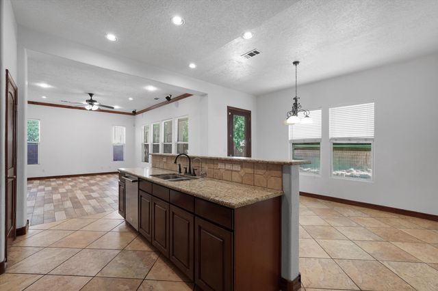 8401 Mesa Top Road NW, Albuquerque, NM 87120