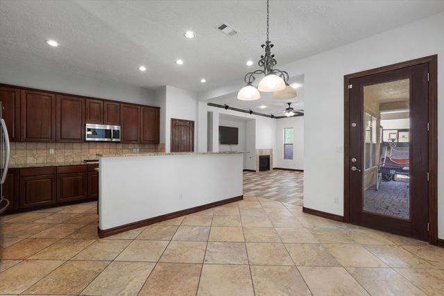 8401 Mesa Top Road NW, Albuquerque, NM 87120