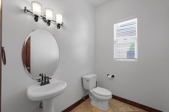 8401 Mesa Top Road NW, Albuquerque, NM 87120