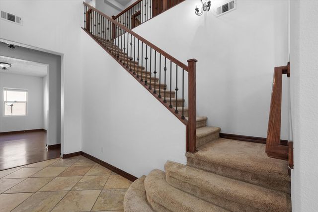 8401 Mesa Top Road NW, Albuquerque, NM 87120