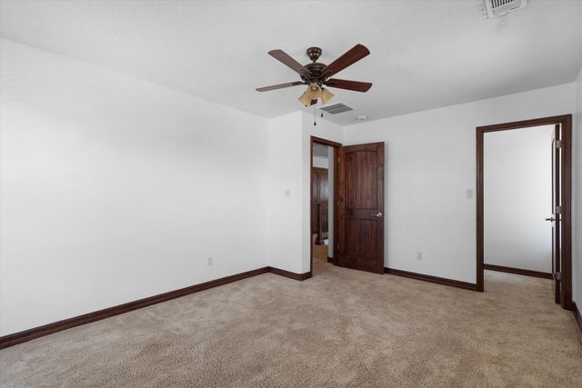 8401 Mesa Top Road NW, Albuquerque, NM 87120