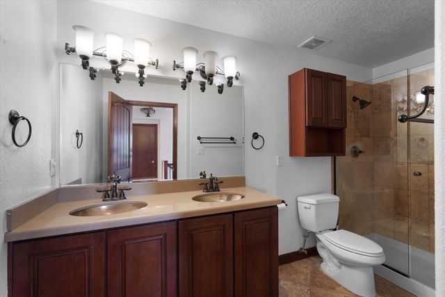 8401 Mesa Top Road NW, Albuquerque, NM 87120
