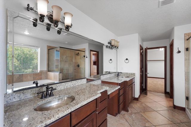 8401 Mesa Top Road NW, Albuquerque, NM 87120