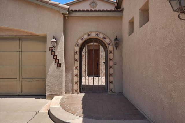 8401 Mesa Top Road NW, Albuquerque, NM 87120