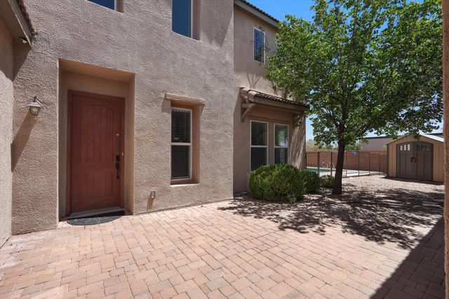 8401 Mesa Top Road NW, Albuquerque, NM 87120