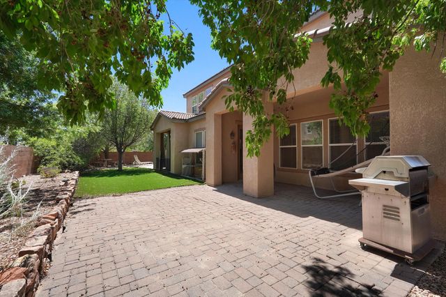 8401 Mesa Top Road NW, Albuquerque, NM 87120