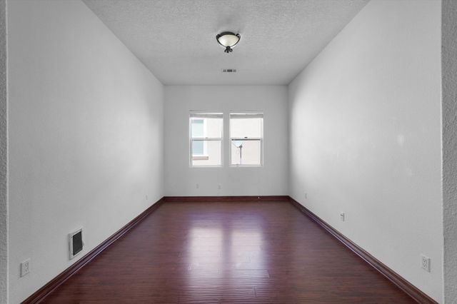 8401 Mesa Top Road NW, Albuquerque, NM 87120