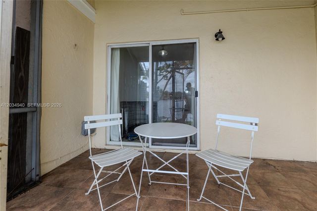 2836 S Edgehill Ln, Cooper City, FL 33026
