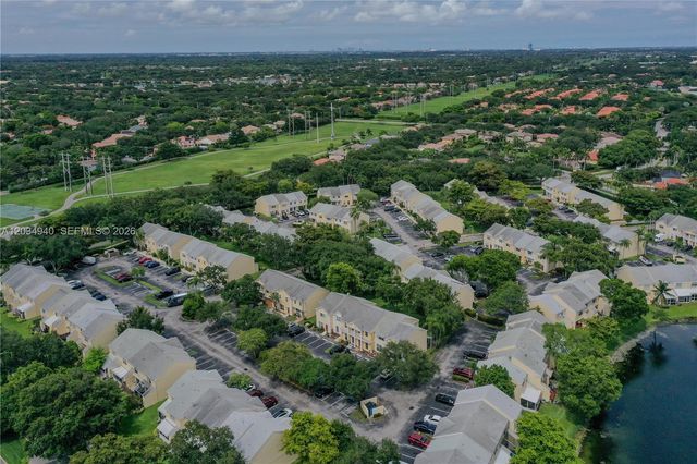2836 S Edgehill Ln, Cooper City, FL 33026