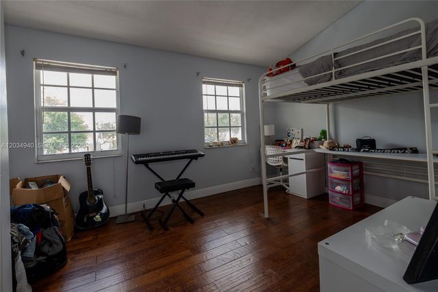 2836 S Edgehill Ln, Cooper City, FL 33026