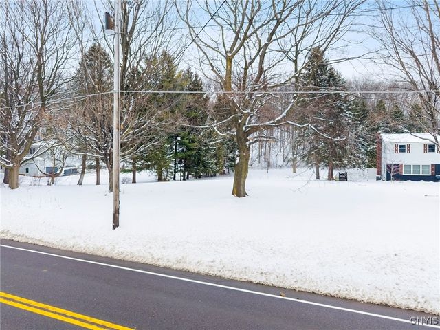 1077 Nottingham Road, Dewitt, NY 13078