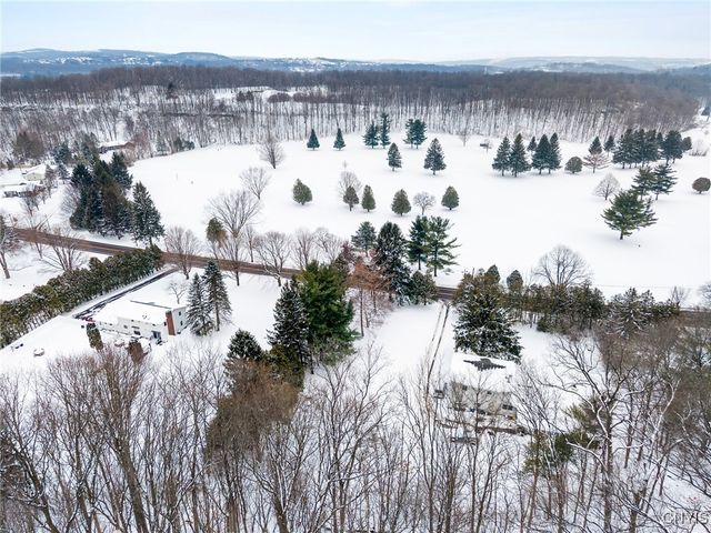 1077 Nottingham Road, Dewitt, NY 13078