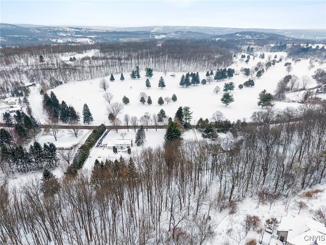 1077 Nottingham Road, Dewitt, NY 13078