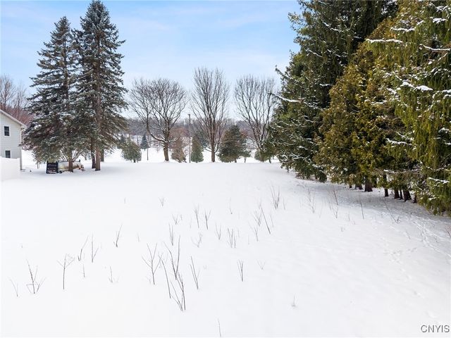 1077 Nottingham Road, Dewitt, NY 13078