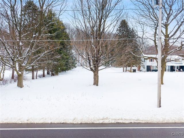 1077 Nottingham Road, Dewitt, NY 13078