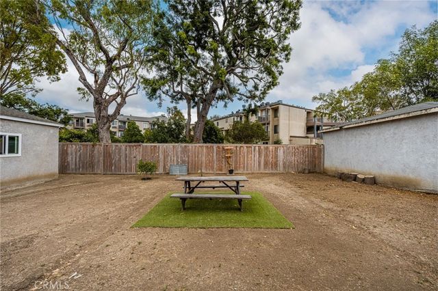 636 E Via Barola, Long Beach, CA 90805