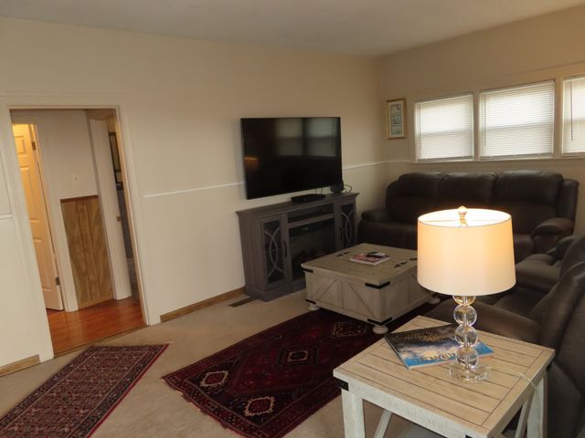 1280 Thompsonville Ln, Oak Grove, KY 42262