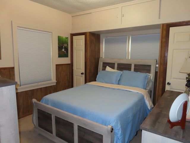 1280 Thompsonville Ln, Oak Grove, KY 42262