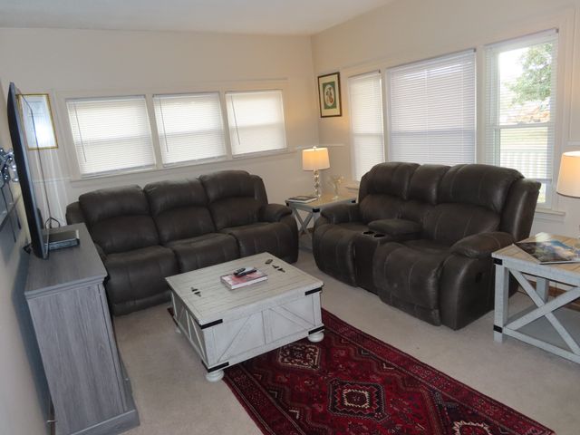 1280 Thompsonville Ln, Oak Grove, KY 42262