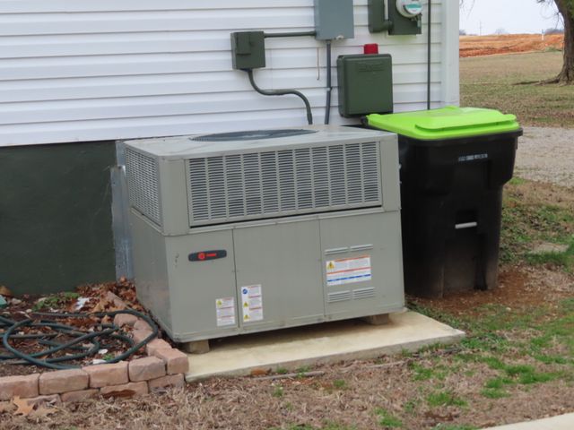 1280 Thompsonville Ln, Oak Grove, KY 42262