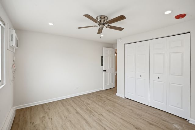 37 W 66th Street 5, Westmont, IL 60559