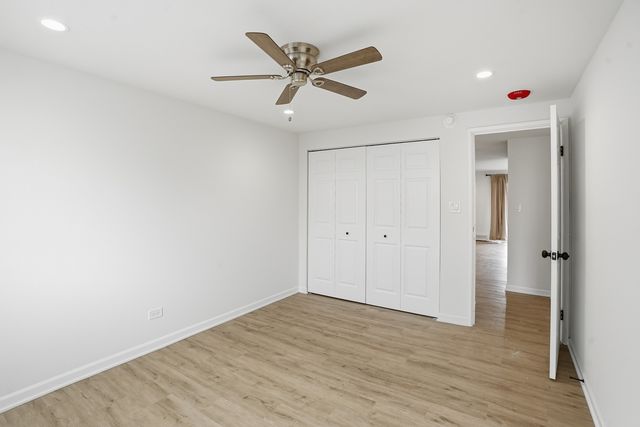 37 W 66th Street 5, Westmont, IL 60559