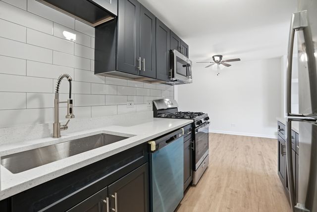 37 W 66th Street 5, Westmont, IL 60559