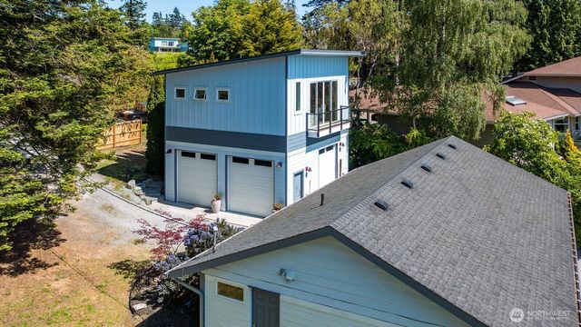 3568 S Camano Drive, Camano Island, WA 98282