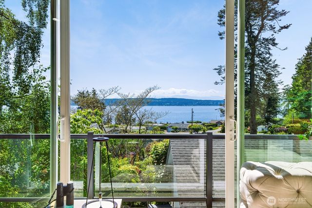 3568 S Camano Drive, Camano Island, WA 98282