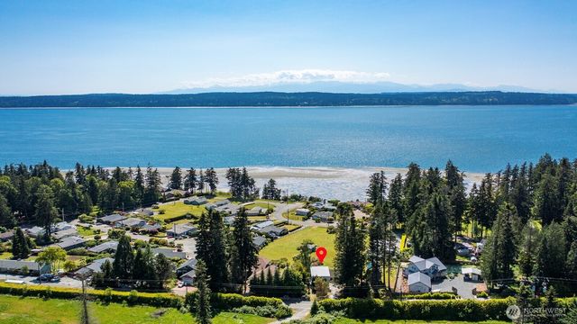 3568 S Camano Drive, Camano Island, WA 98282