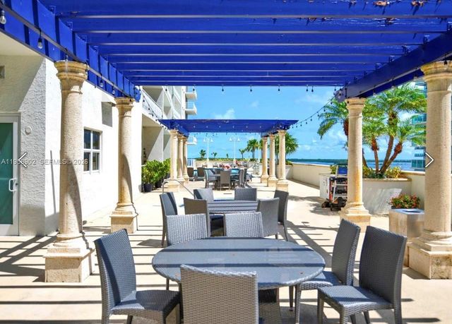 1200 Brickell Bay Dr 1509, Miami, FL 33131