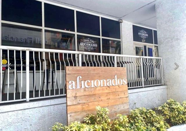 1200 Brickell Bay Dr 1509, Miami, FL 33131