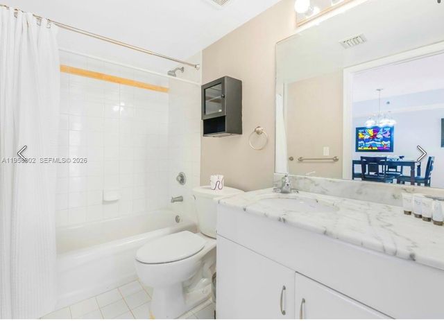 1200 Brickell Bay Dr 1509, Miami, FL 33131