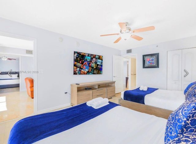 1200 Brickell Bay Dr 1509, Miami, FL 33131